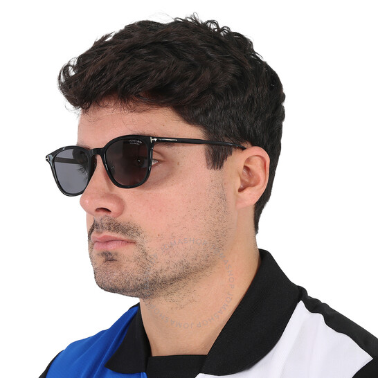 TOMFORD オタリハイロットフレムサンクラス FT120956 52N TOMFORD オタリハイロットフレムサンクラス FT120956 52N (TOM