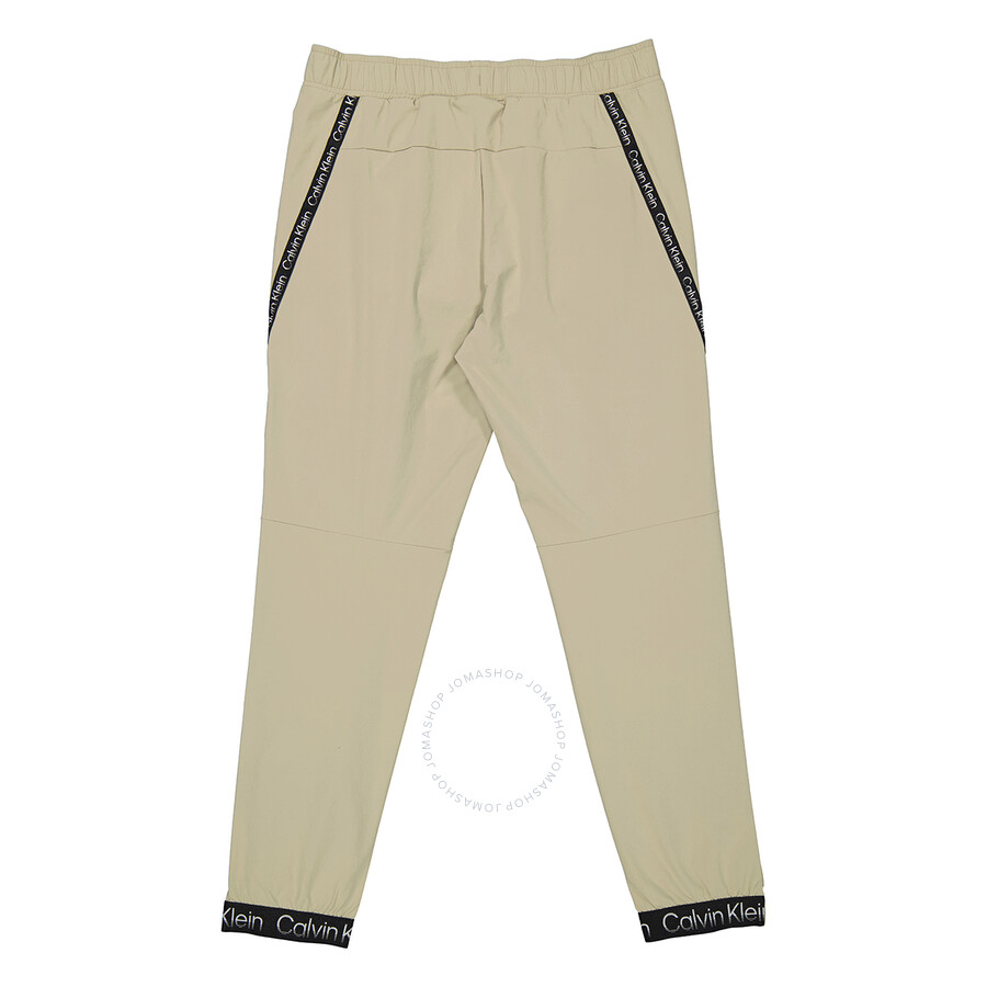 Calvin Klein Men's Aluminum Active Icon TaperFit Woven Pants, Size