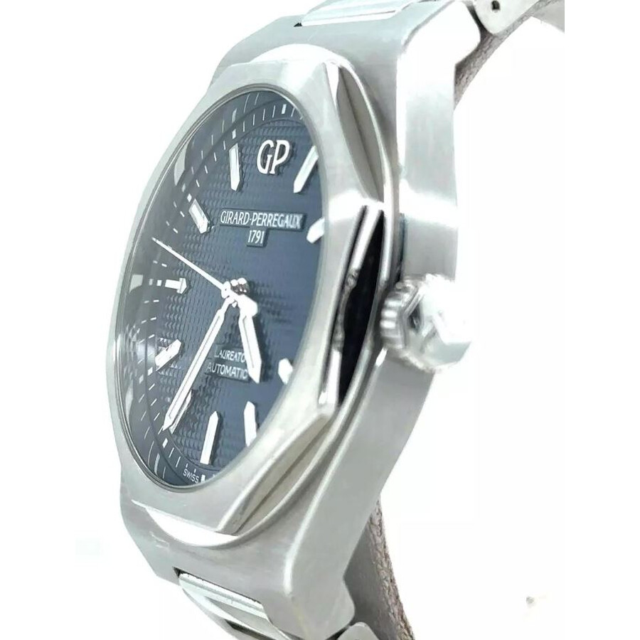 Girard Perregaux Preowned Girard Perregaux Laureato Blue Dial Men's Watch 810101143111A