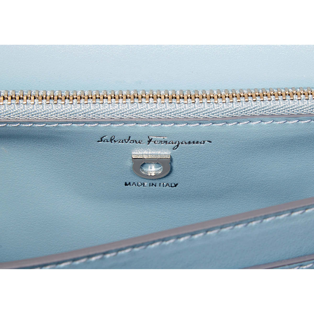 Ferragamo Salvatore Ferragamo Ladies Joanne Leather Shoulder Bag Blue 21H321 718480