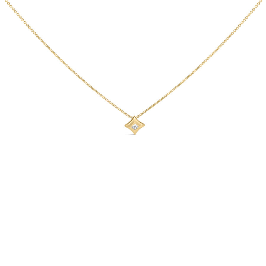 Haus Of Brilliance 10k Gold 1/5 Cttw Bezel Set Princess Diamond Kite Shaped Solitaire Pendent Necklace In Gold