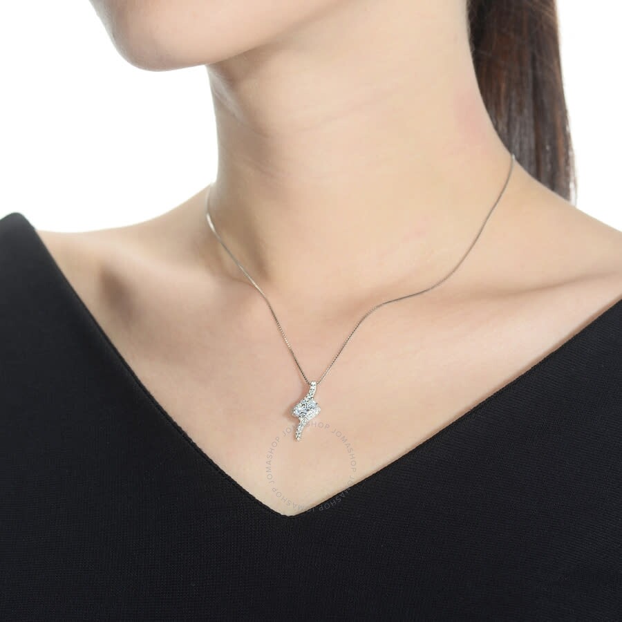 Jewelry Pilot Sterling Silver Prong Set Round Cubic Zirconia CZ Center Charm Pendant Necklace
