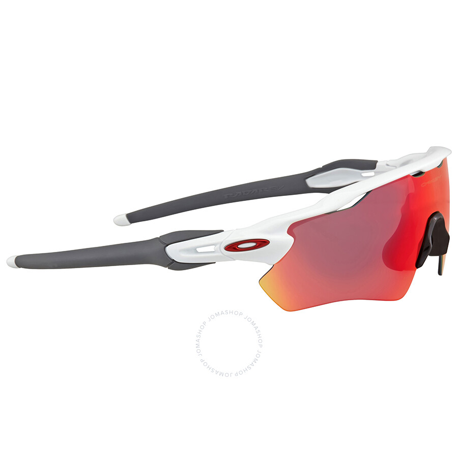 oakley red iridium polarized lens