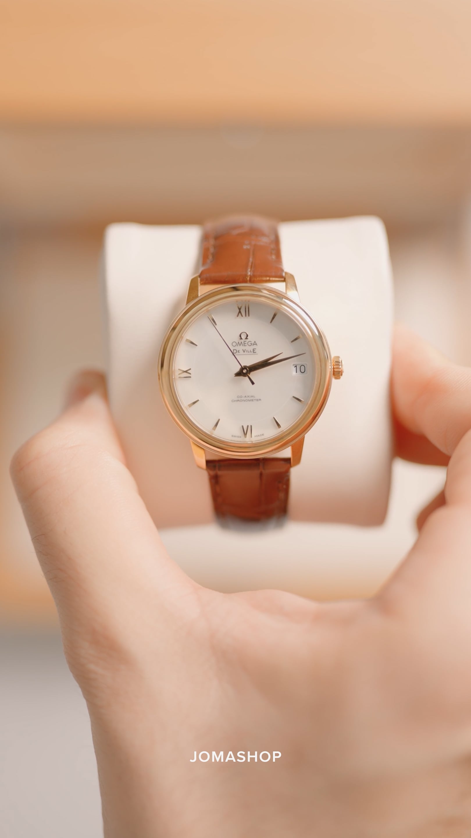 Omega De Ville Prestige 32.7 mm Mother of Pearl Dial Ladies  display picture 3