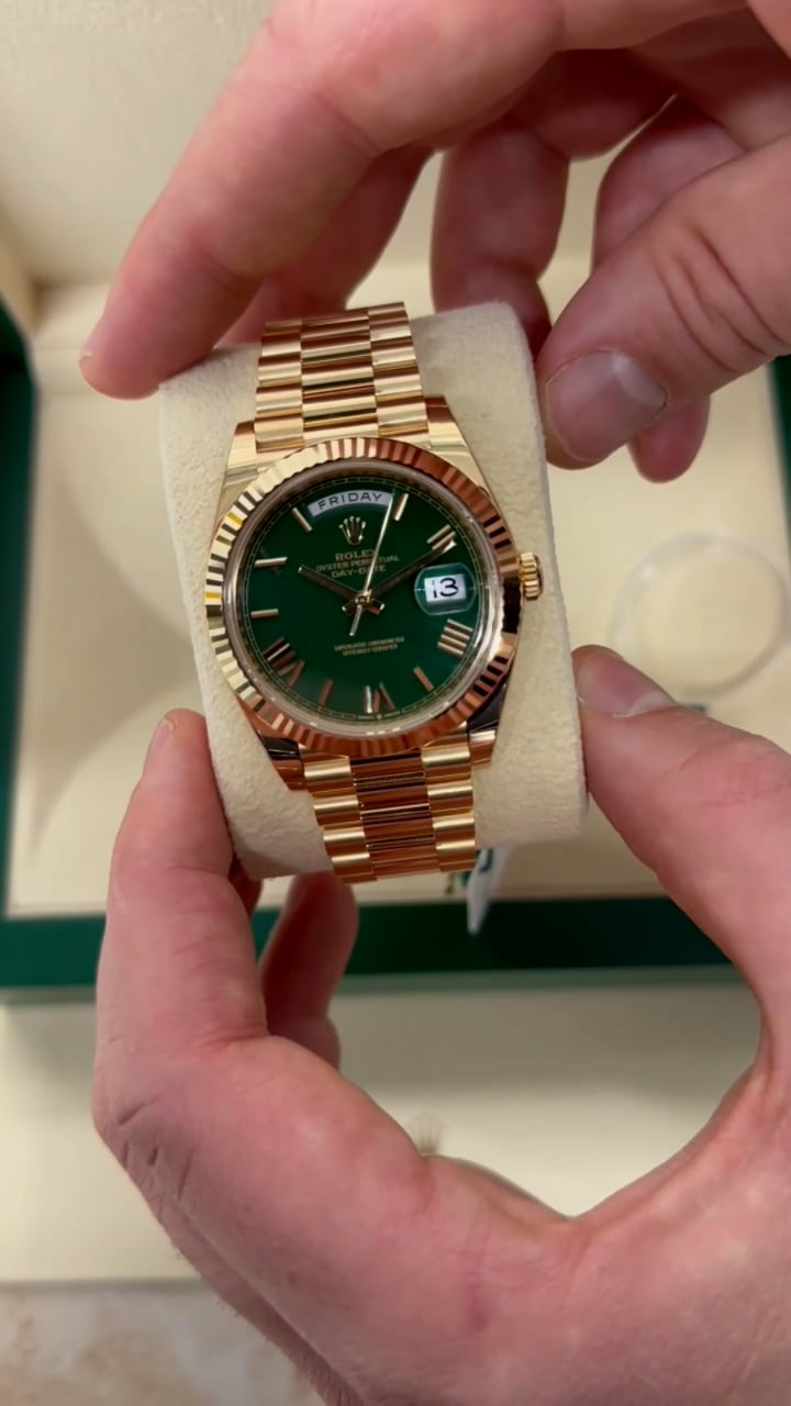 Rolex Day-Date 40 Green Dial Men's 18kt Yellow Gold Rolex