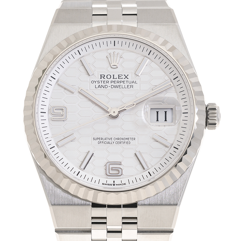 Land Dweller Automatic Chronometer Watch