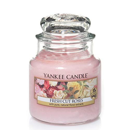 Yankee Candle Fresh Cut Roses 3.67 oz Scented Candle 5038580004465 ...